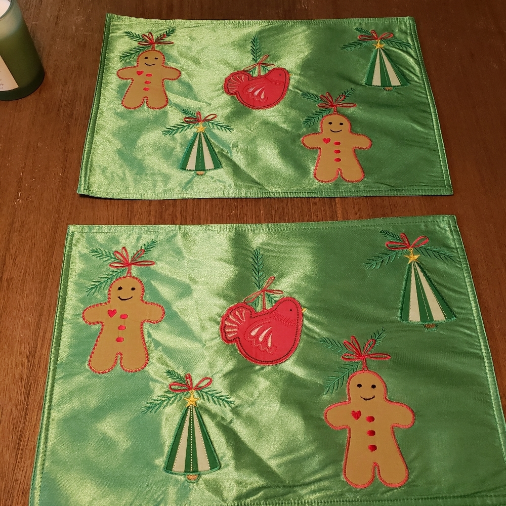 Set of (2) Embroidered Christmas Placemats